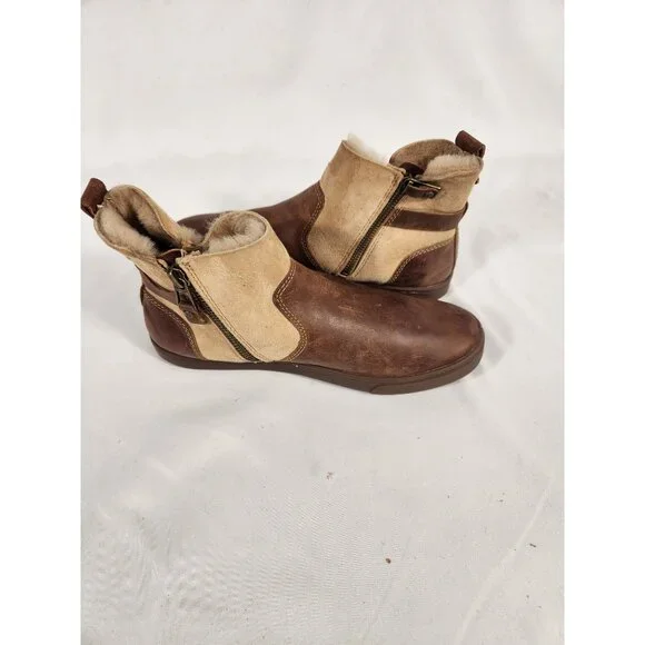 NWOB OluKai Womens Pehuea Hulu Boots Brown Wool Shearling Lined US/8 - Picture 6 of 11